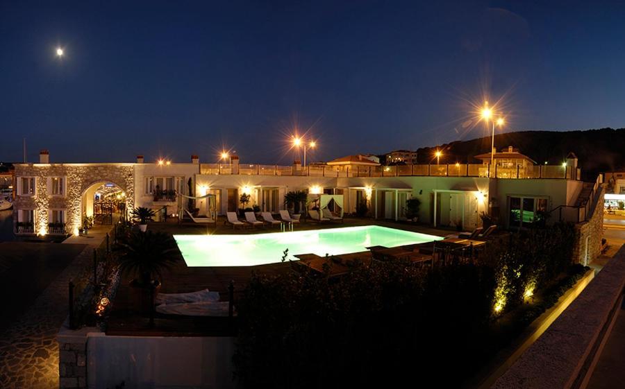 Cesme Marina Konukevi Екстер'єр фото