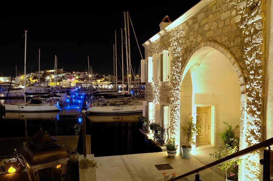 Cesme Marina Konukevi Екстер'єр фото